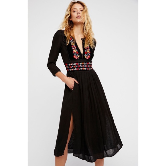 Free People Dresses & Skirts - Free People Flora Embroidered Midi Dress